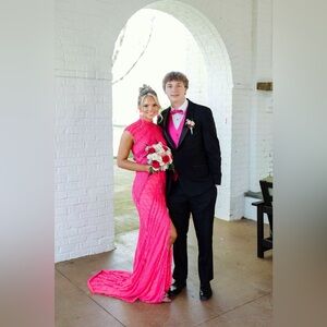 💖ASHLEY LAUREN💖 prom dress in neon pink